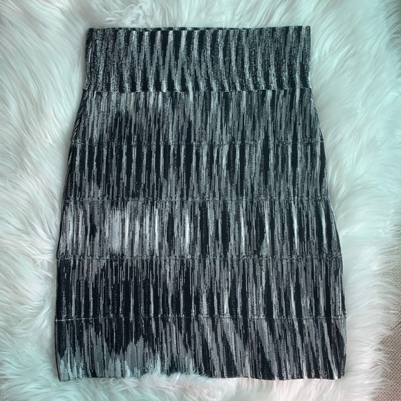 NWOT BCBG MaxAzria Bodycon Bandage Mini Skirt - Picture 4 of 6